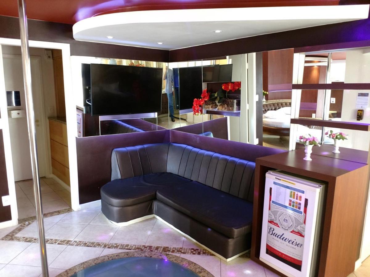 Love hotel A2 - E Núcleo Bandeirante