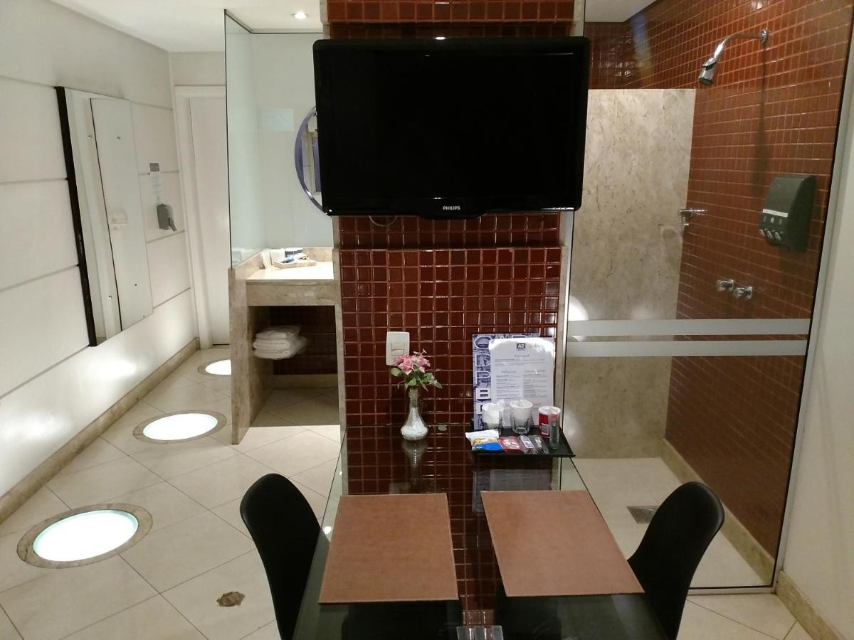 A2 - E Hotel do amor *